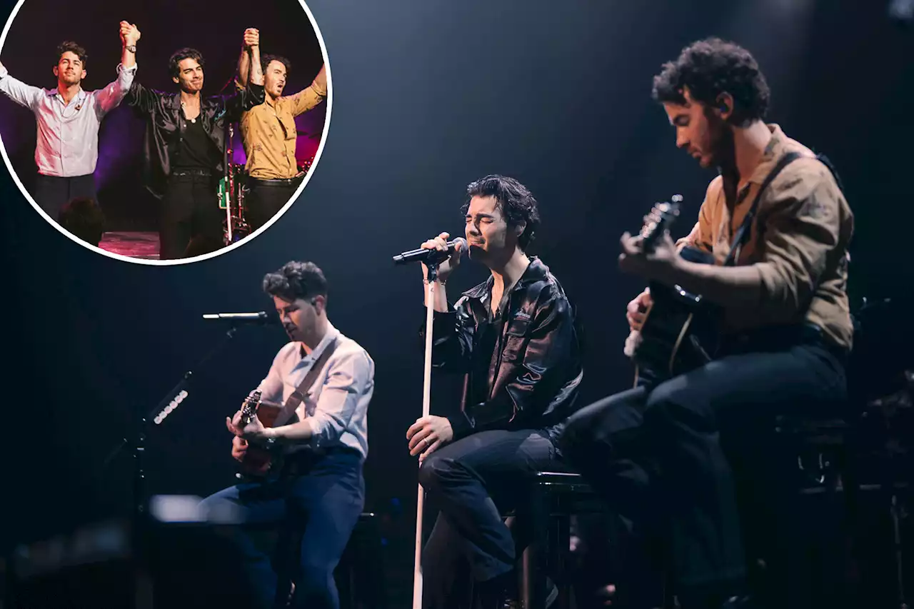 Jonas Brothers throw impromptu rager for Broadway pals at secret new club