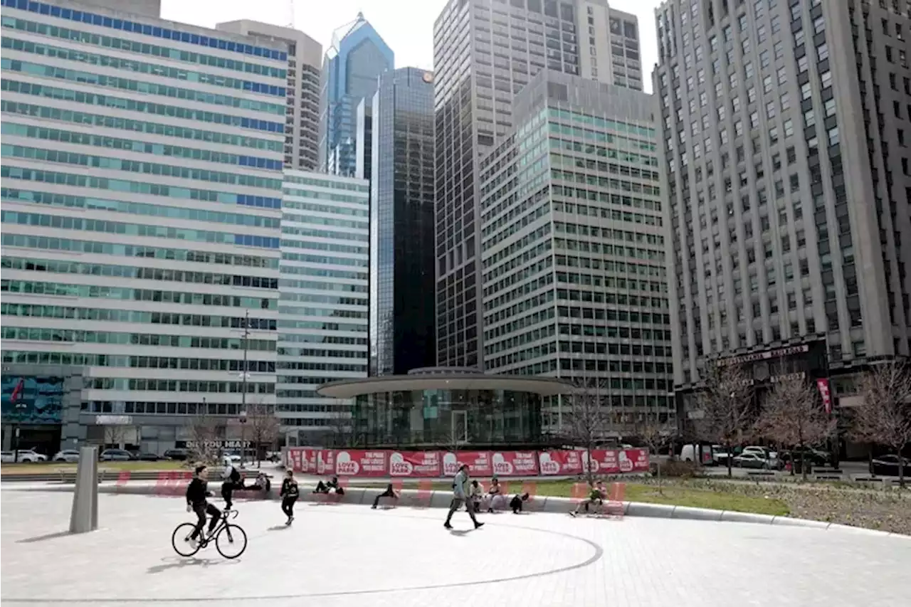 Philadelphia seeks a restaurant operator again for LOVE Park’s ‘flying saucer’ building