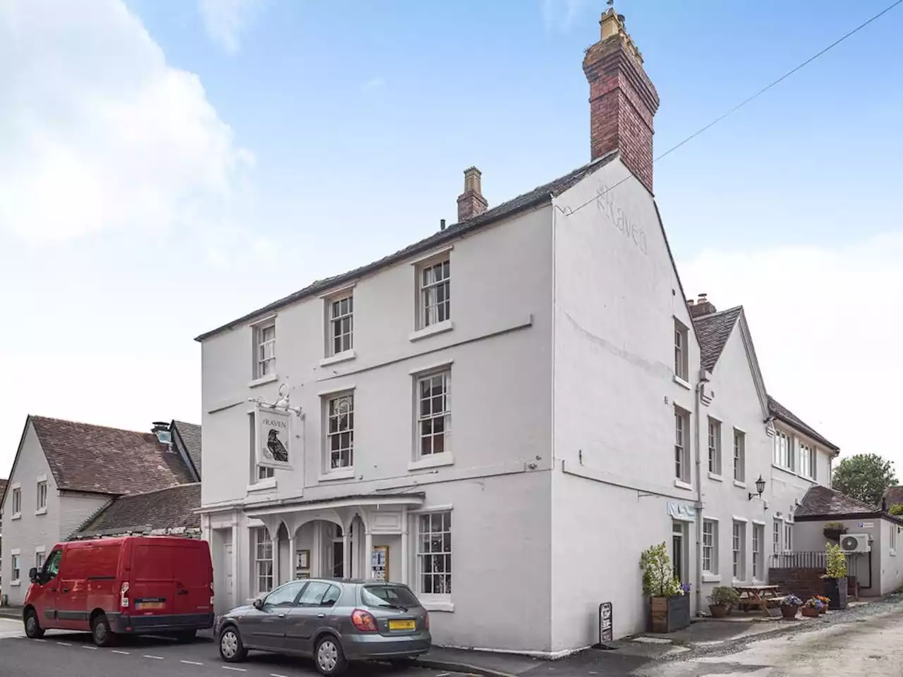 17th century coaching inn with 15 bedrooms on the market for more than £800,000