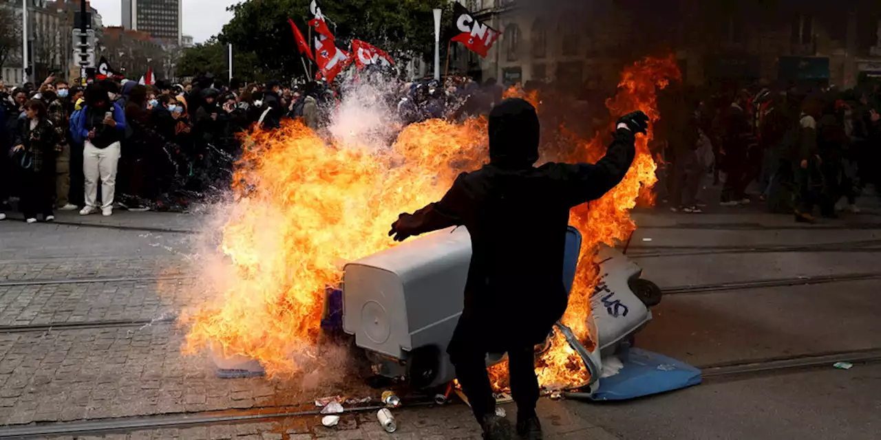 Massenproteste in Frankreich: Hunderttausende auf den Straßen