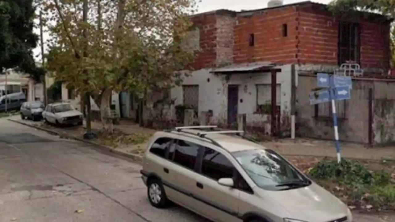 Hallan el cadáver maniatado y amordazado de una mujer en su casa incendiada de Villa Ballester