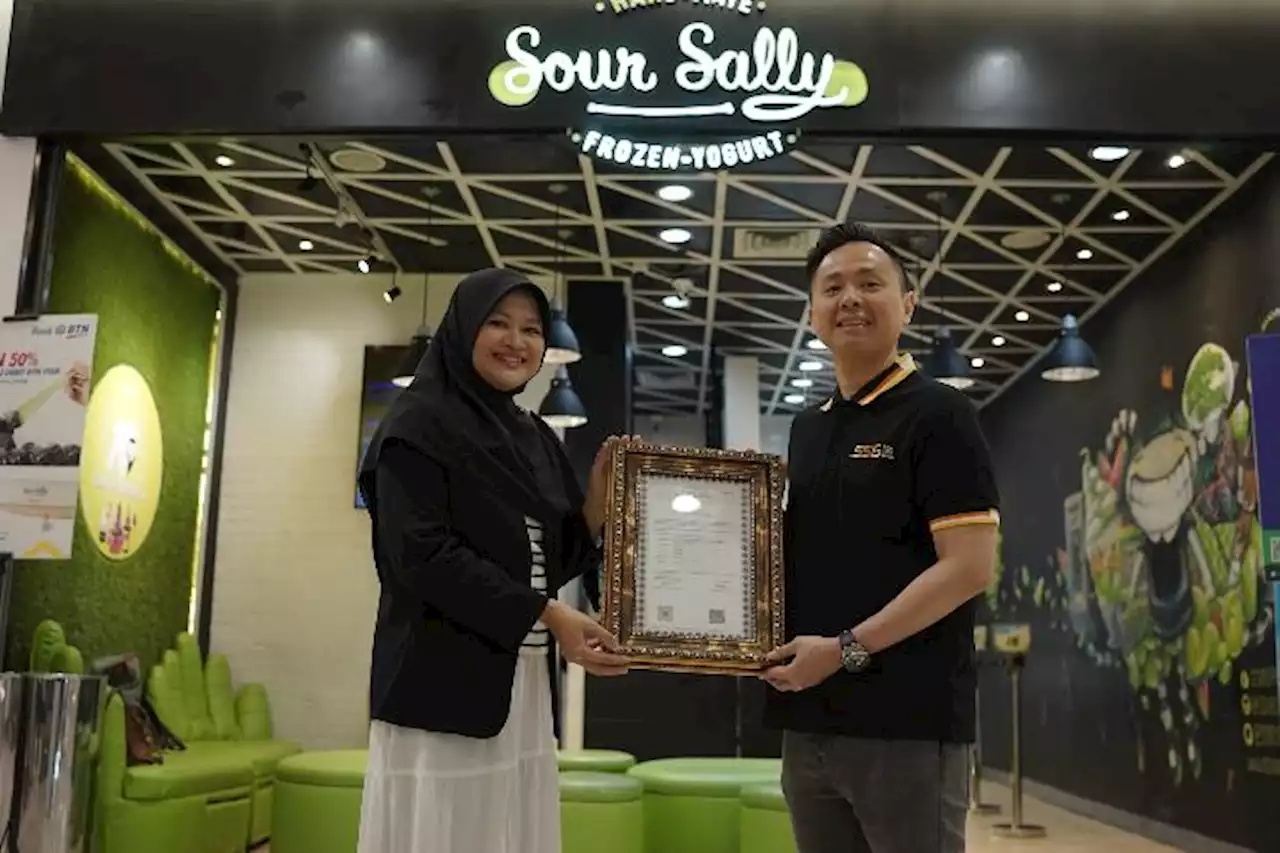 Setelah 15 Tahun Beroperasi di Indonesia, Sour Sally Resmi Punya Sertifikat Halal