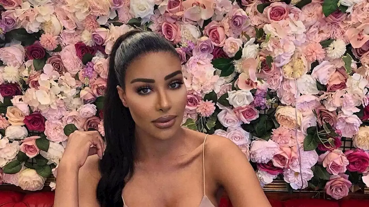 Sanggup belanja RM5.4 juta jadi kembar Kim Kardashian