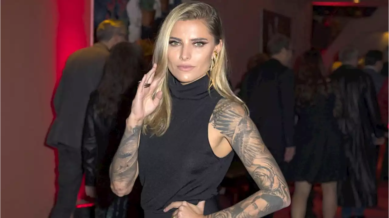 Sophia Thomalla zeigt sich im Bikini – mit romantischem Detail