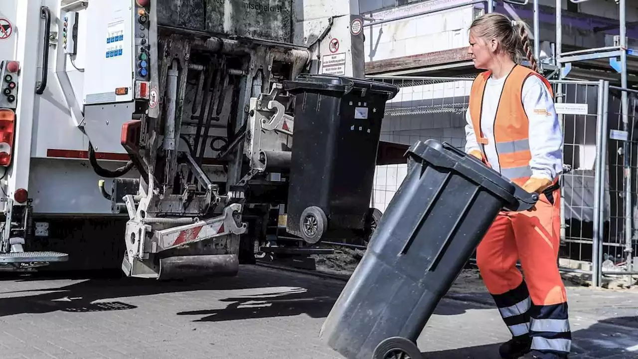 bremer sollen mülltonnen bis samstag an der straße stehen lassen