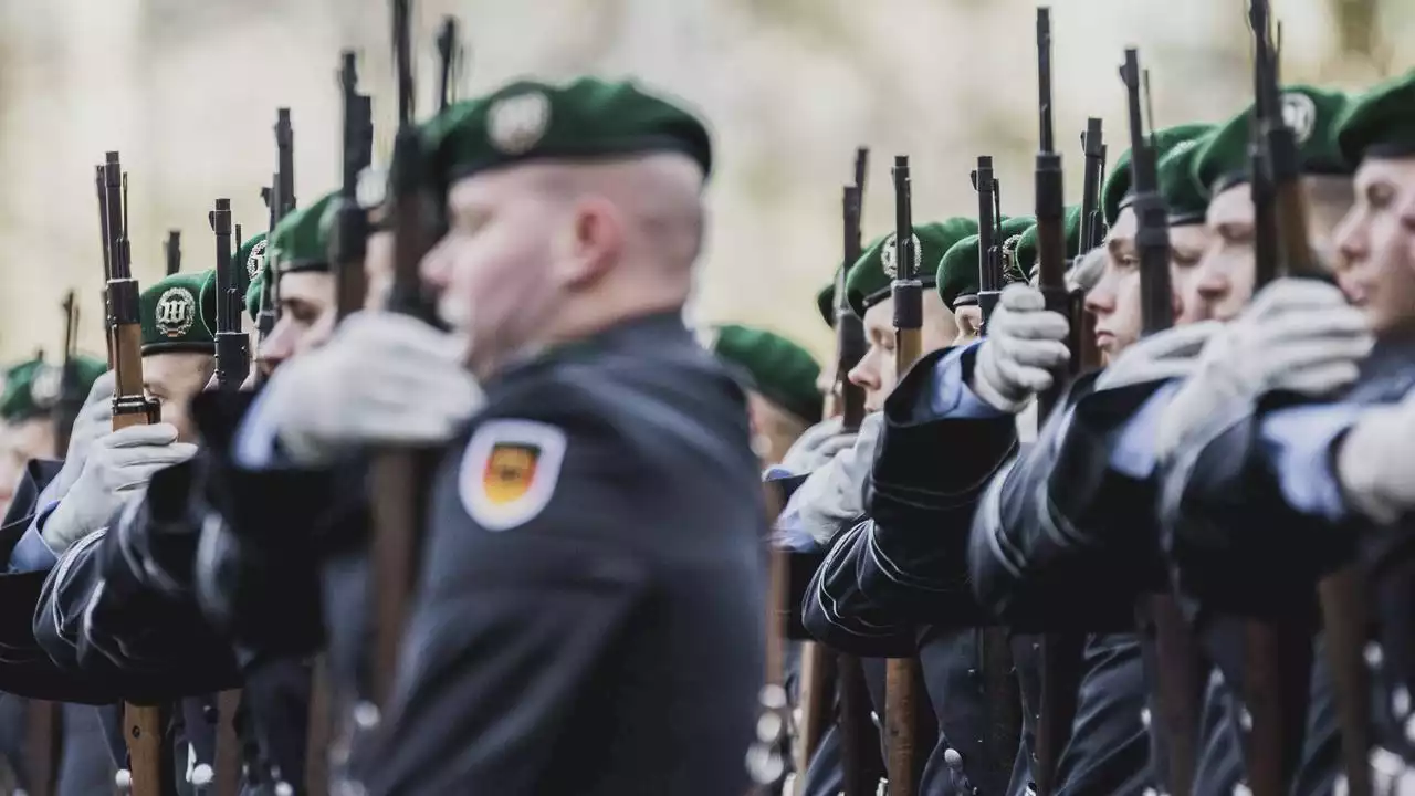 Wüstner zu Bundeswehr-Ausstattung: 'Muss schneller gehen'