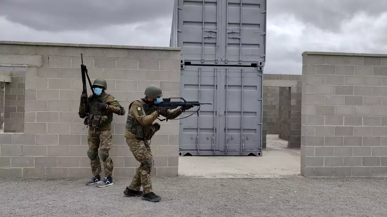 Tercer curso en la Academia de Infantería de Toledo: España ya ha formado a 450 reclutas ucranianos