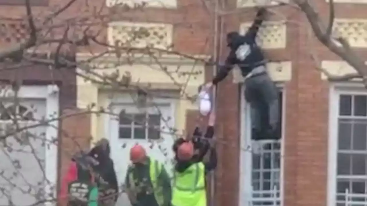 Exclusive video shows Good Samaritan climb building to help rescue children from fire in Brooklyn