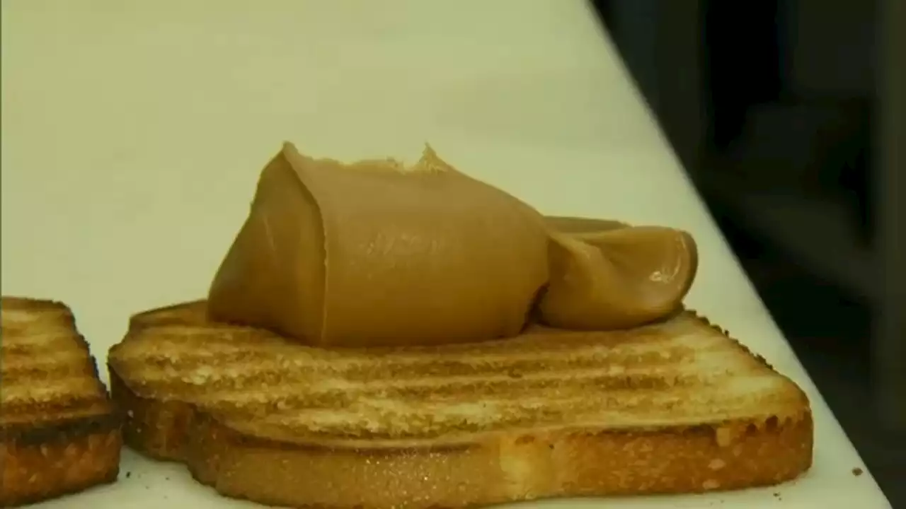 TSA stirs debate after ruling peanut butter as a liquid