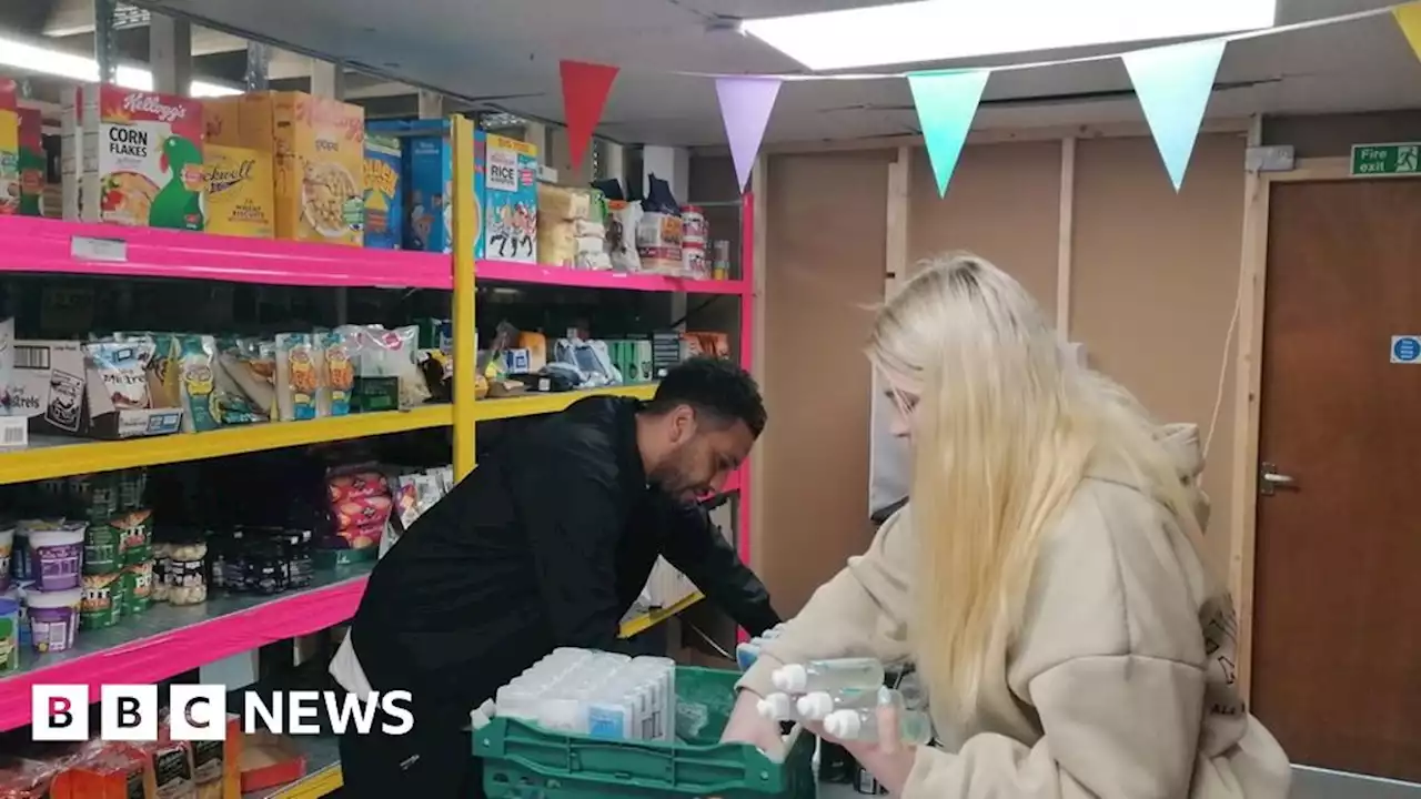 Cost of living: Nottingham Ramadan event held to combat food poverty