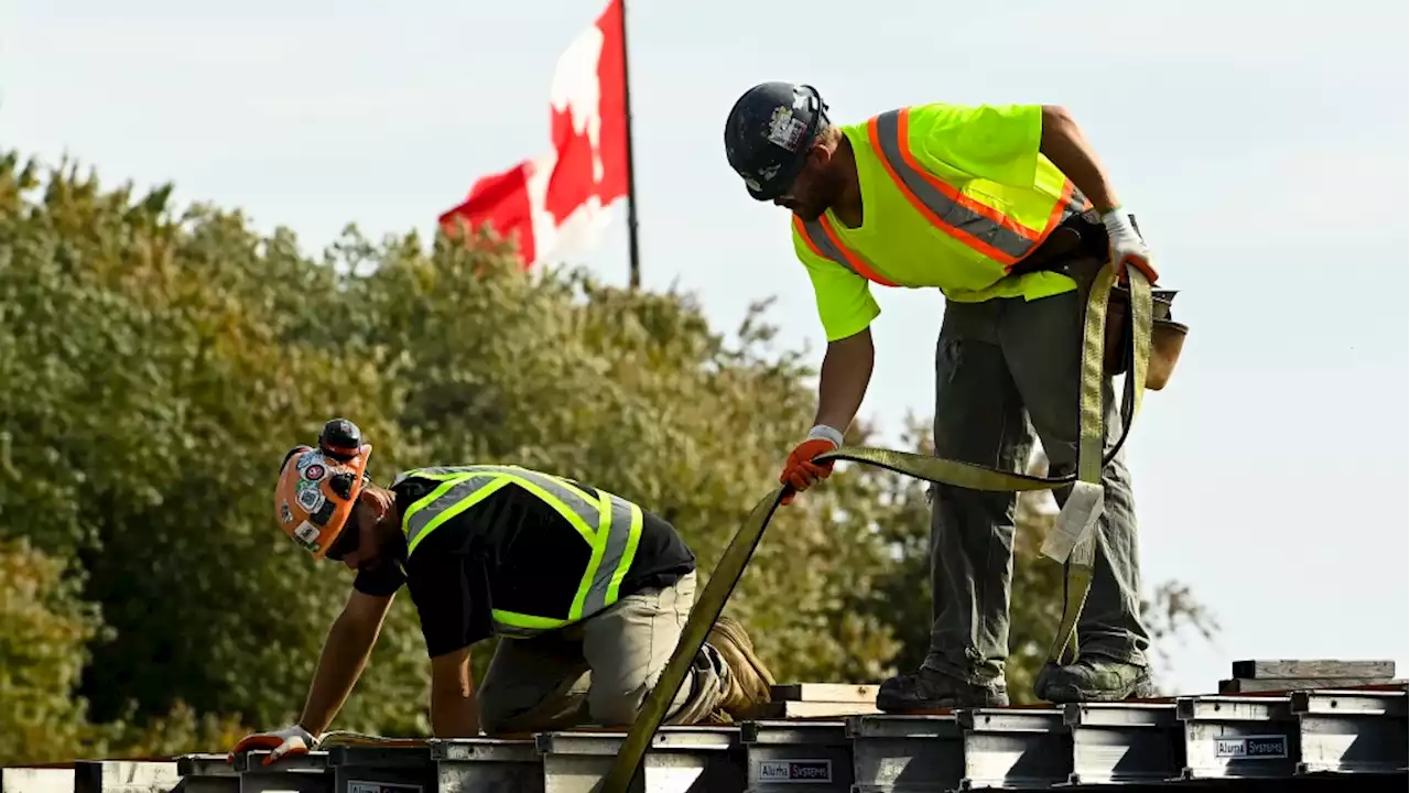 Number of Canadians receiving EI at record lows, down 44 per cent from last year: StatCan