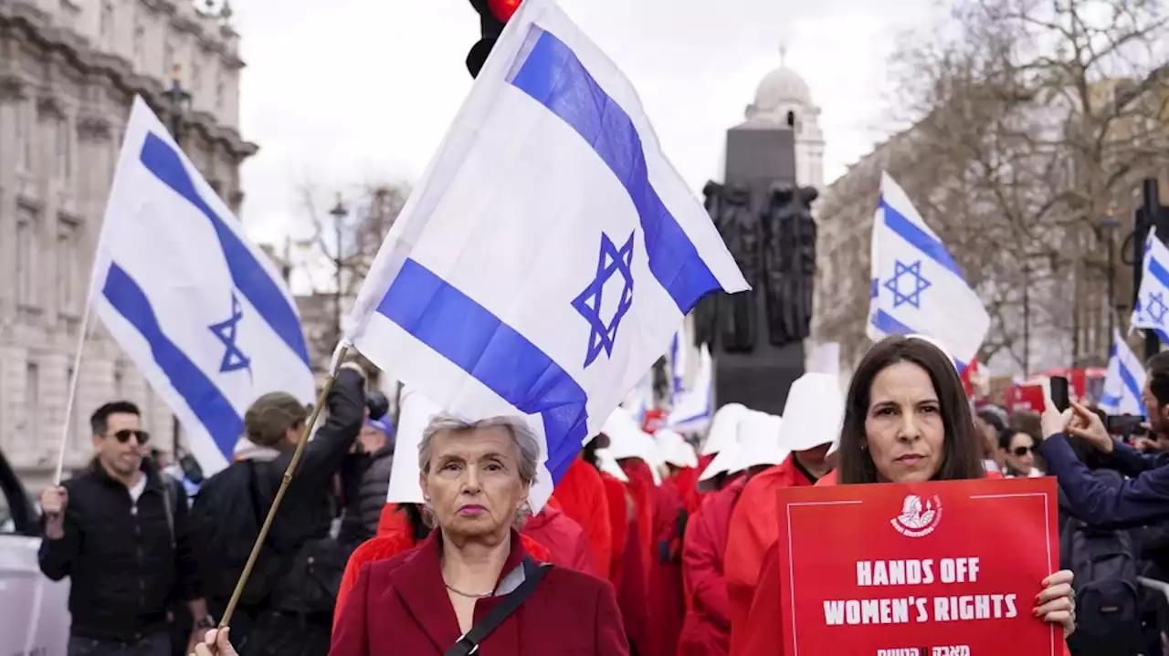 Protesters greet Netanyahu as he meets U.K. leader in London