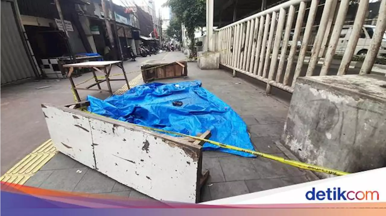 Penampakan TKP Pria Tewas Ditusuk Teman Usai Cekcok Saat Mabuk di Jakpus