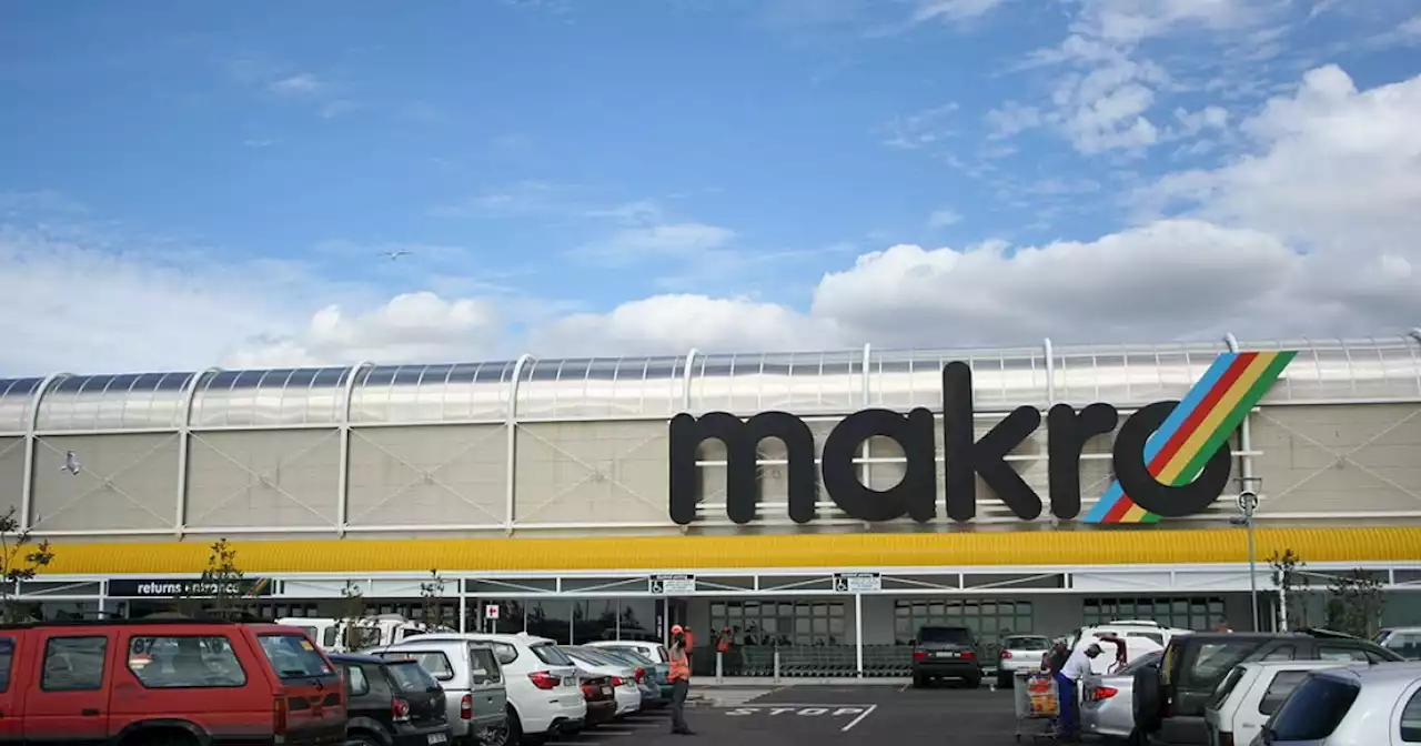 Makro outsources staff as workers strike