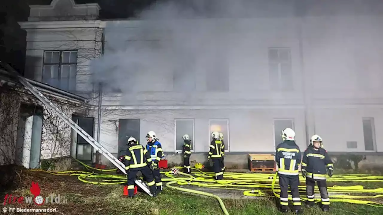 Nö: Brandübung mit drei Feuerwehren im ehemaligen Kinderheim der Stadt Wien in Biedermannsdorf