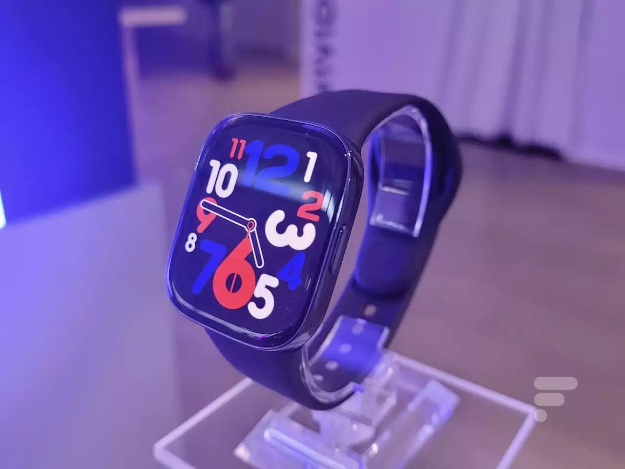 On a vu la Xiaomi Redmi Watch 3 : elle ressemble encore plus à une Apple Watch