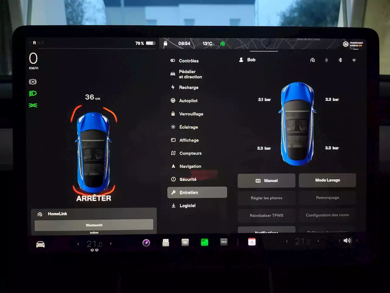 Tesla Vision Park Assist arrive enfin en France : tout ce que ça change pour les Tesla