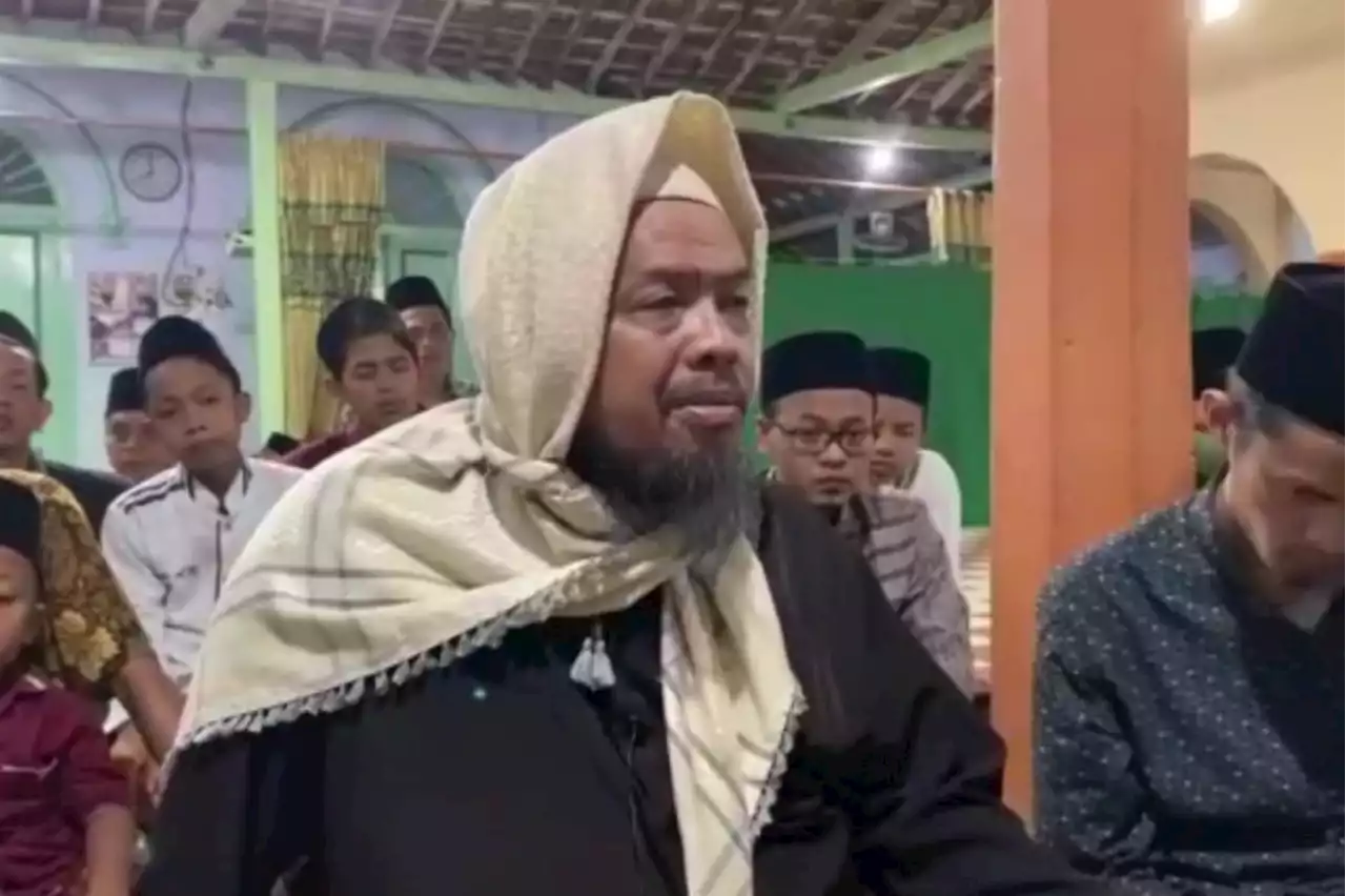 Mengenal Tradisi Salat Tarawih Cepat di Ponpes Mambaul Hikam Blitar