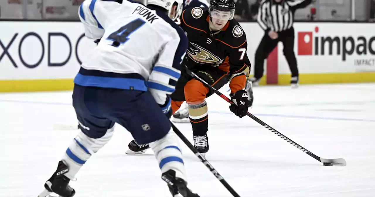 Jets edge lottery-bound Ducks with late goal