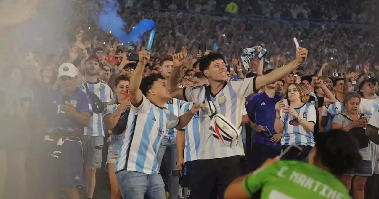 Hinchas estafados con entradas falsificadas en los accesos al Monumental | Fútbol | La Voz del Interior