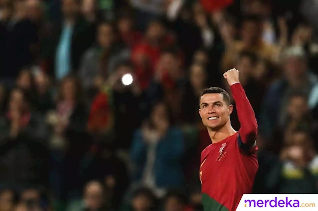 Foto : Aksi Ronaldo Bawa Portugal Pesta Gol dan Cetak Rekor Baru | merdeka.com