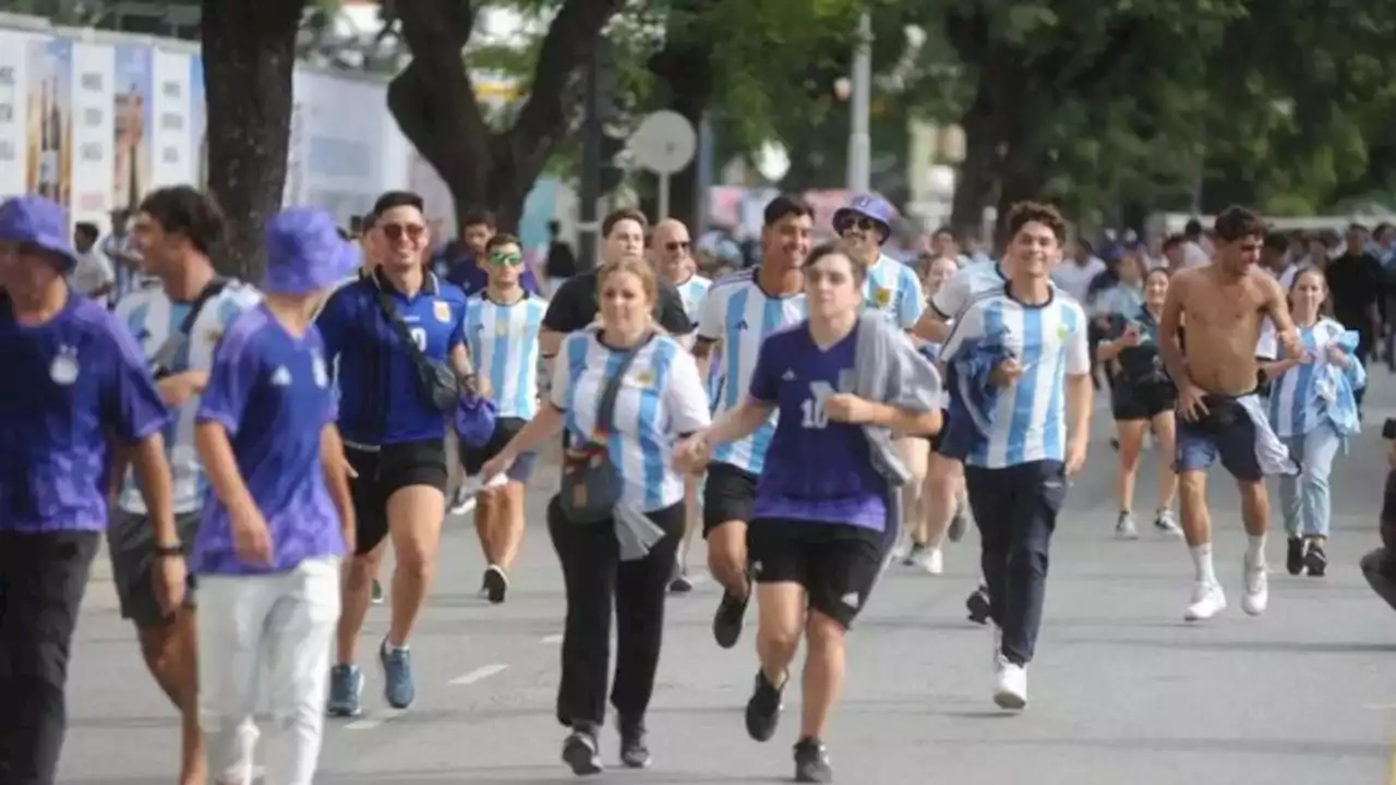 Hinchas de Panamá no pudieron ingresar con la camiseta de su selección al Monumental