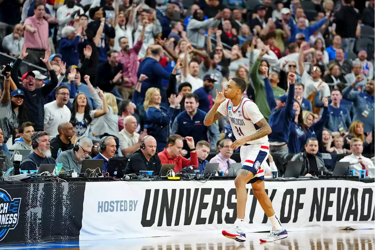 UConn rolls past Arkansas to cruise into Elite Eight