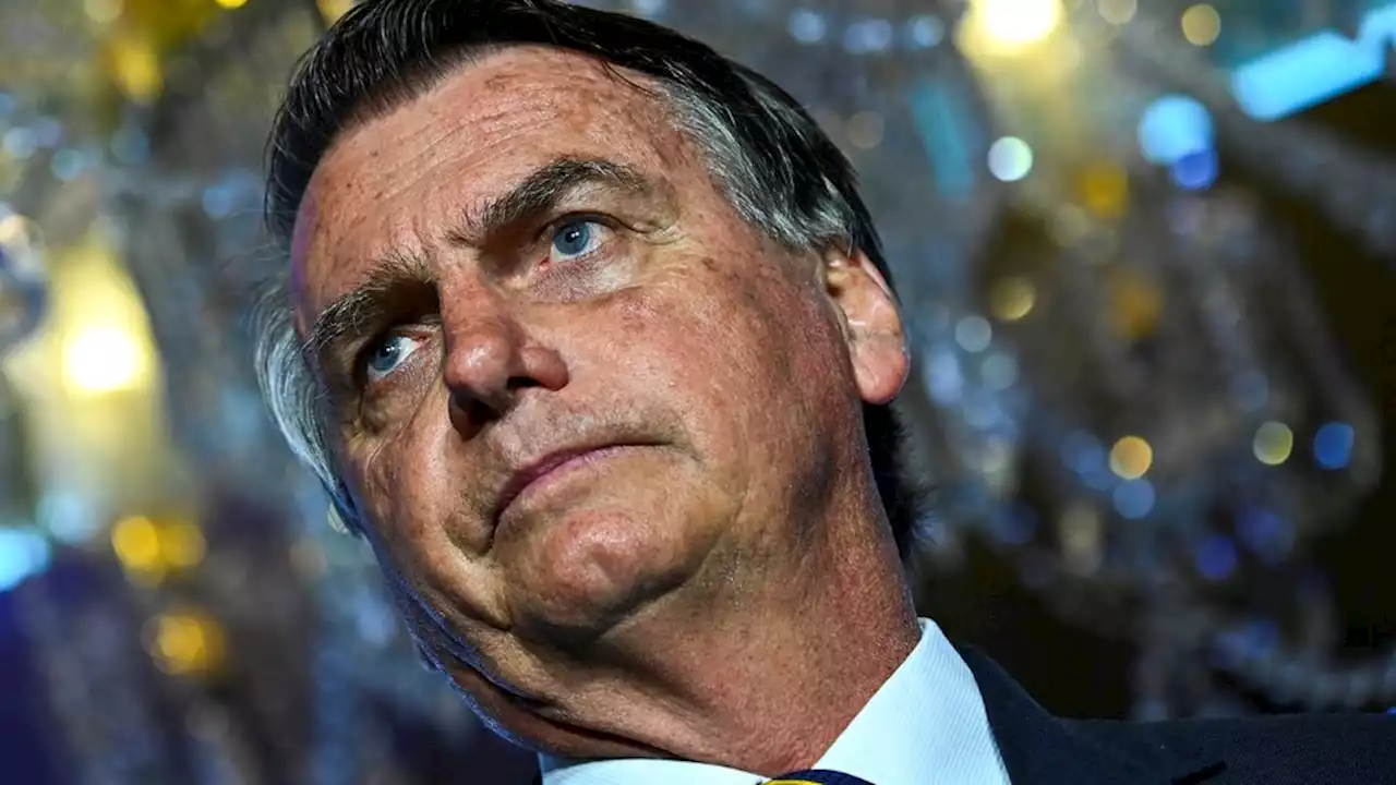 Jair Bolsonaro devolvió las joyas regaladas por Arabia Saudita y anunció el regreso a Brasil | Desembarcará en Brasilia el 30 de marzo