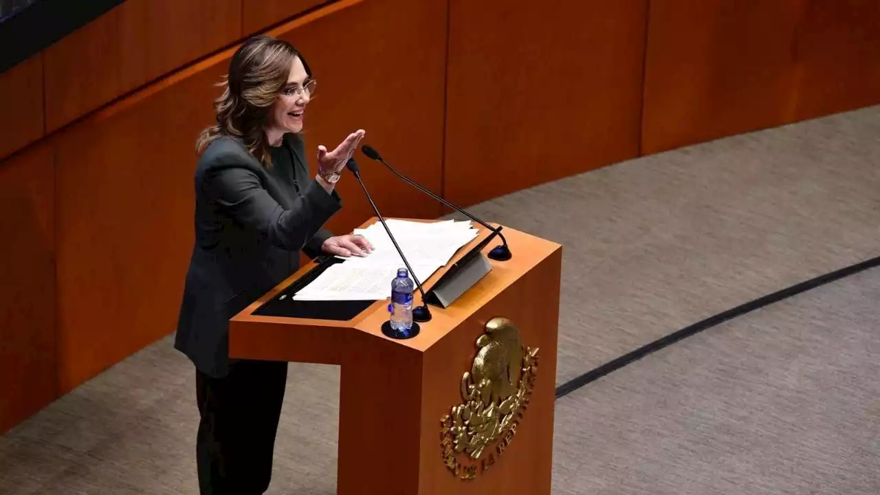 Frente a los senadores, presidenta del INAI urge a que se cubran sus vacantes para poder sesionar