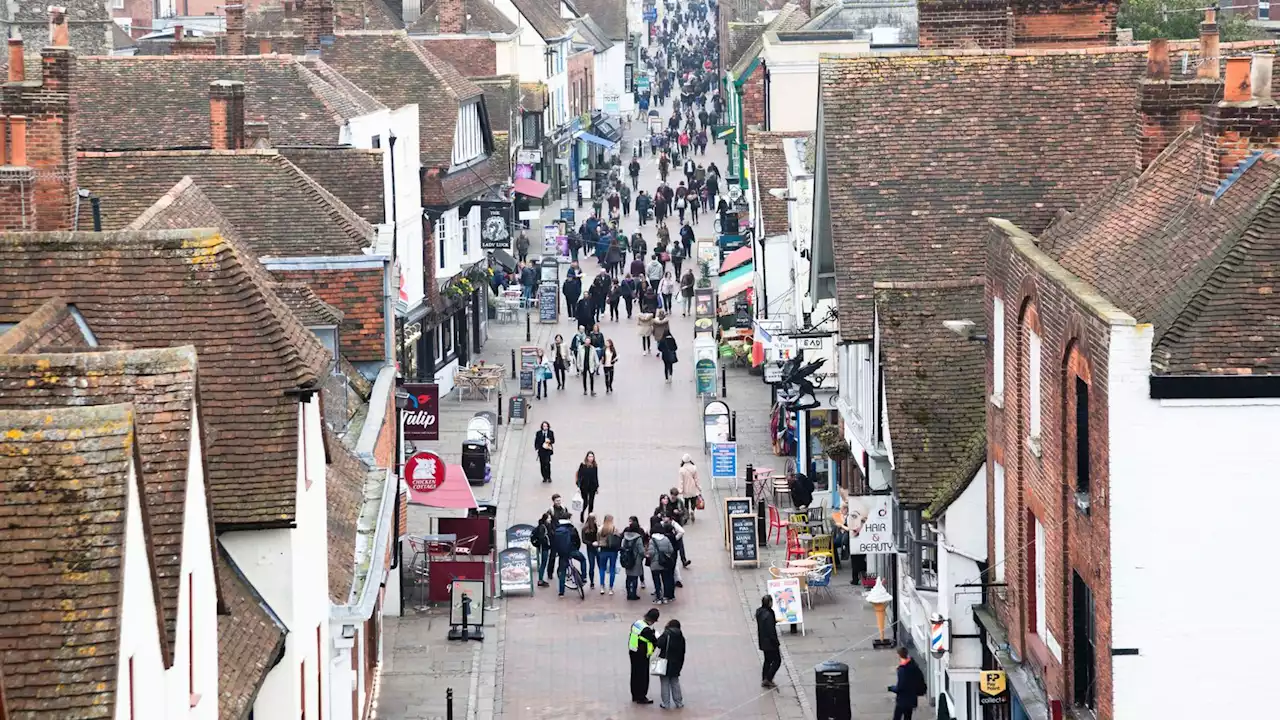 Retail sales pick up as consumer confidence rises to 'highest level in a year'