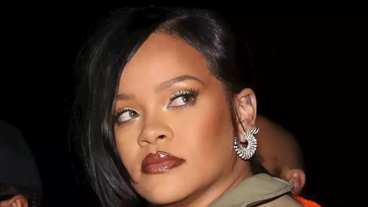 Rihanna Takes Us Back to the 2000s With an It-Bag and Moon Boots