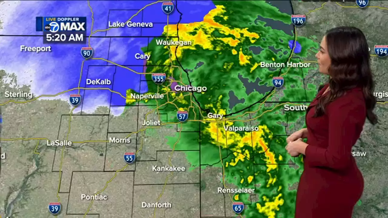 Winter Storm Warning in effect for some Chicago suburbs; over 6 inches of snow possible: LIVE radar