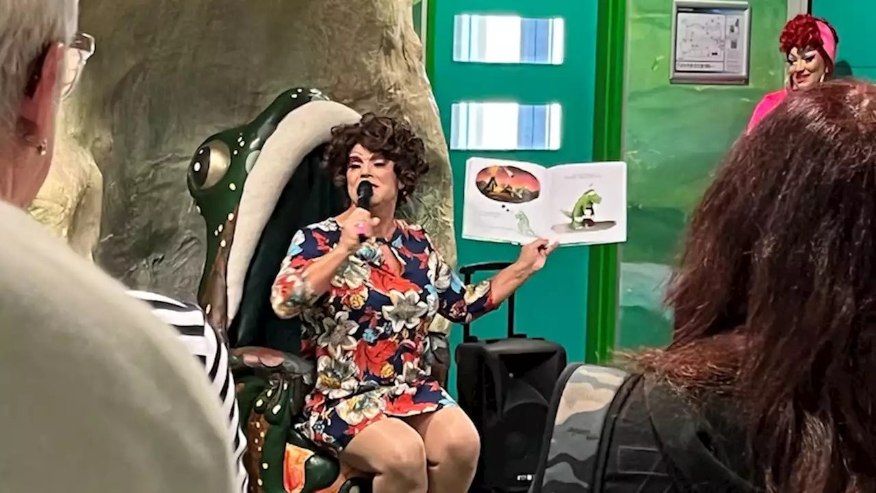 Drag queen's book-reading to children runs smoothly despite death threat to library