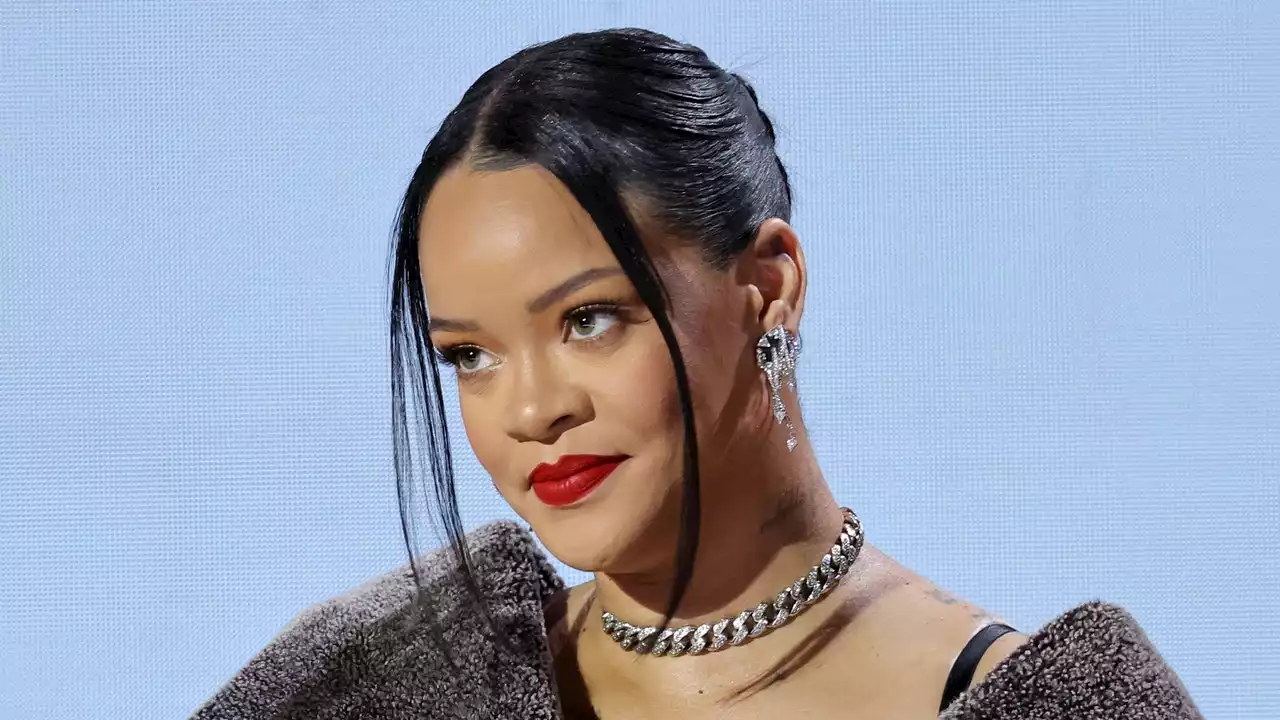 Call Me Biased, But Rihanna's Sculpted Baby Hairs and High Ponytail Are Literal Perfection