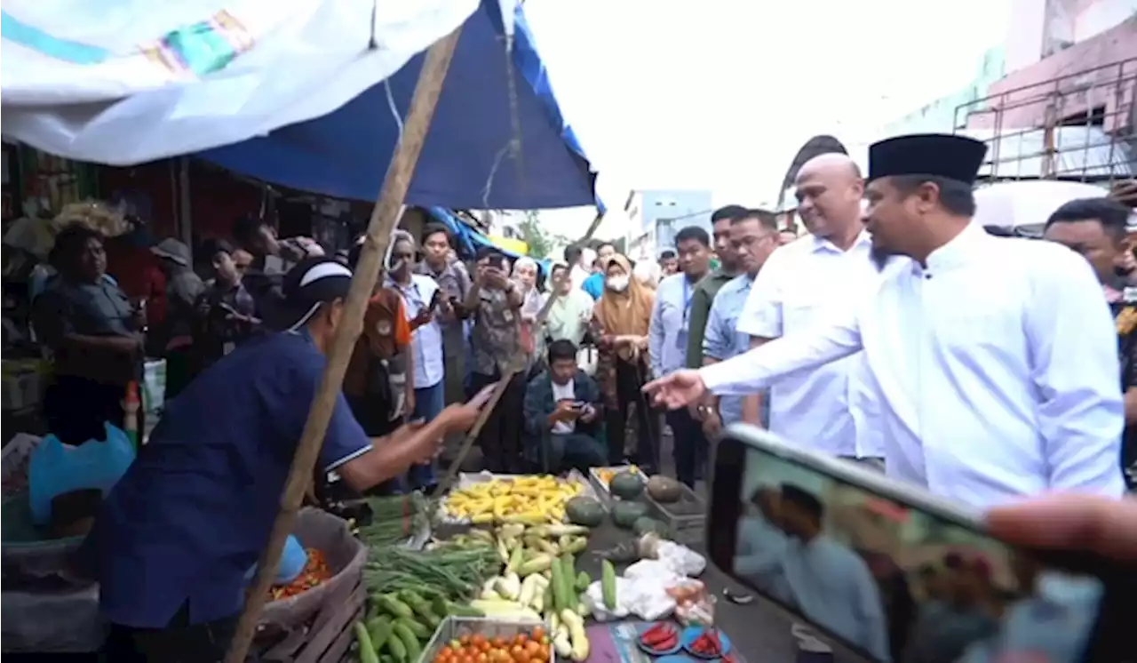 Pantau Stok Pangan di Pasar Terong, Gubernur Sulsel Sebut Harga Masih Terkendali