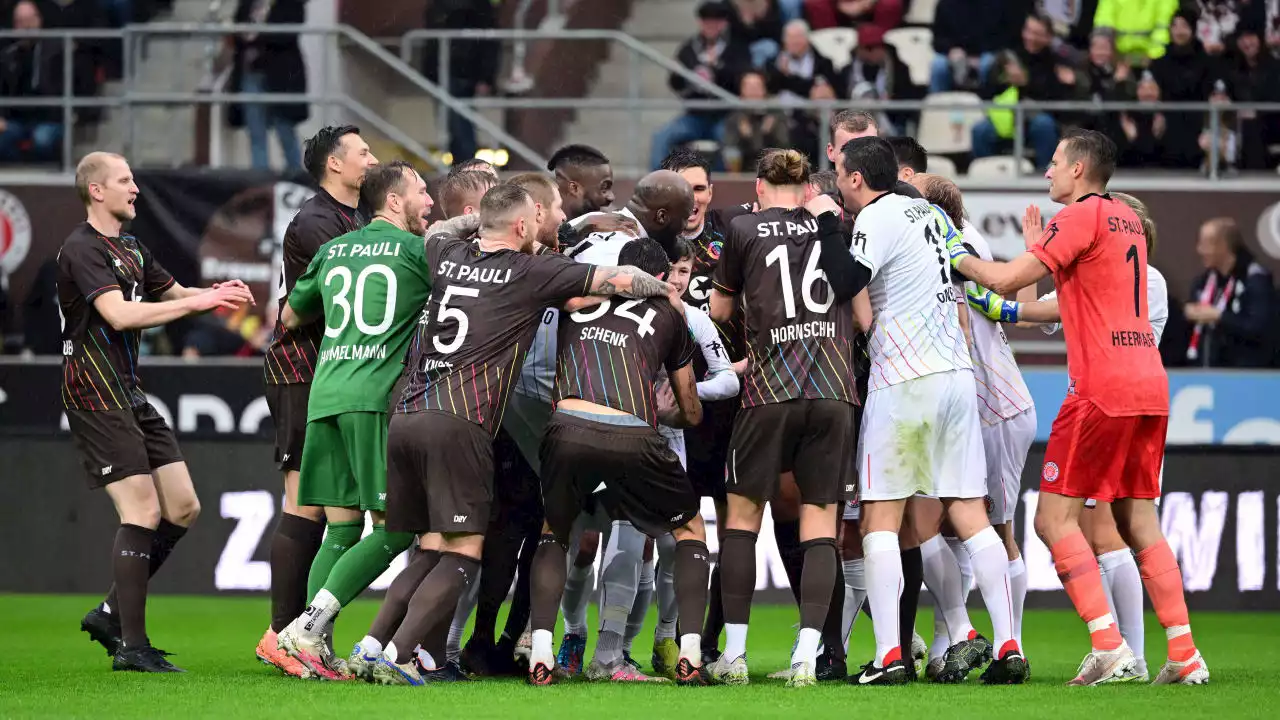 FC St. Pauli: 16 Buden: Tränen, Trubel und Tore bei Kalla-Abschied