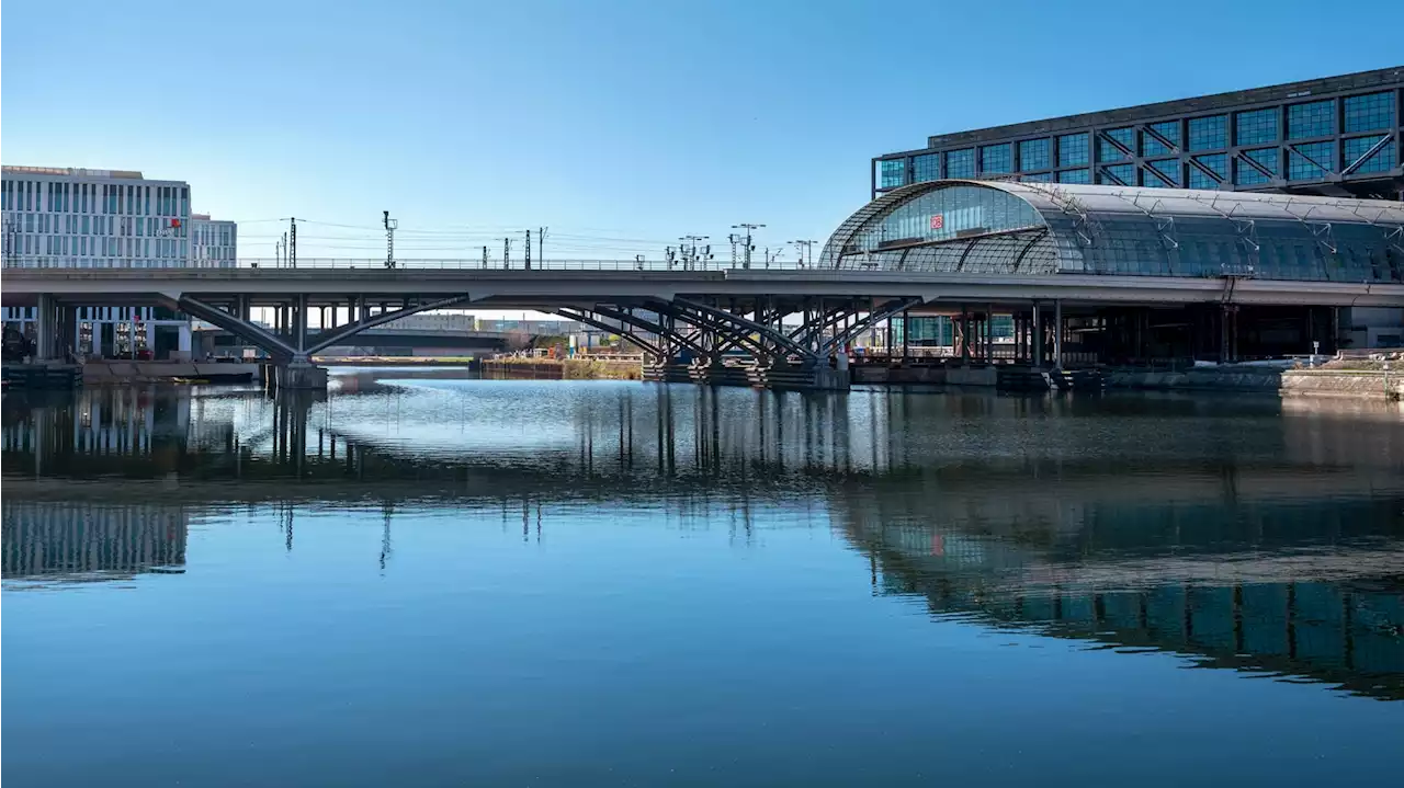 Größere Baumängel an Brücke am Berliner Hauptbahnhof