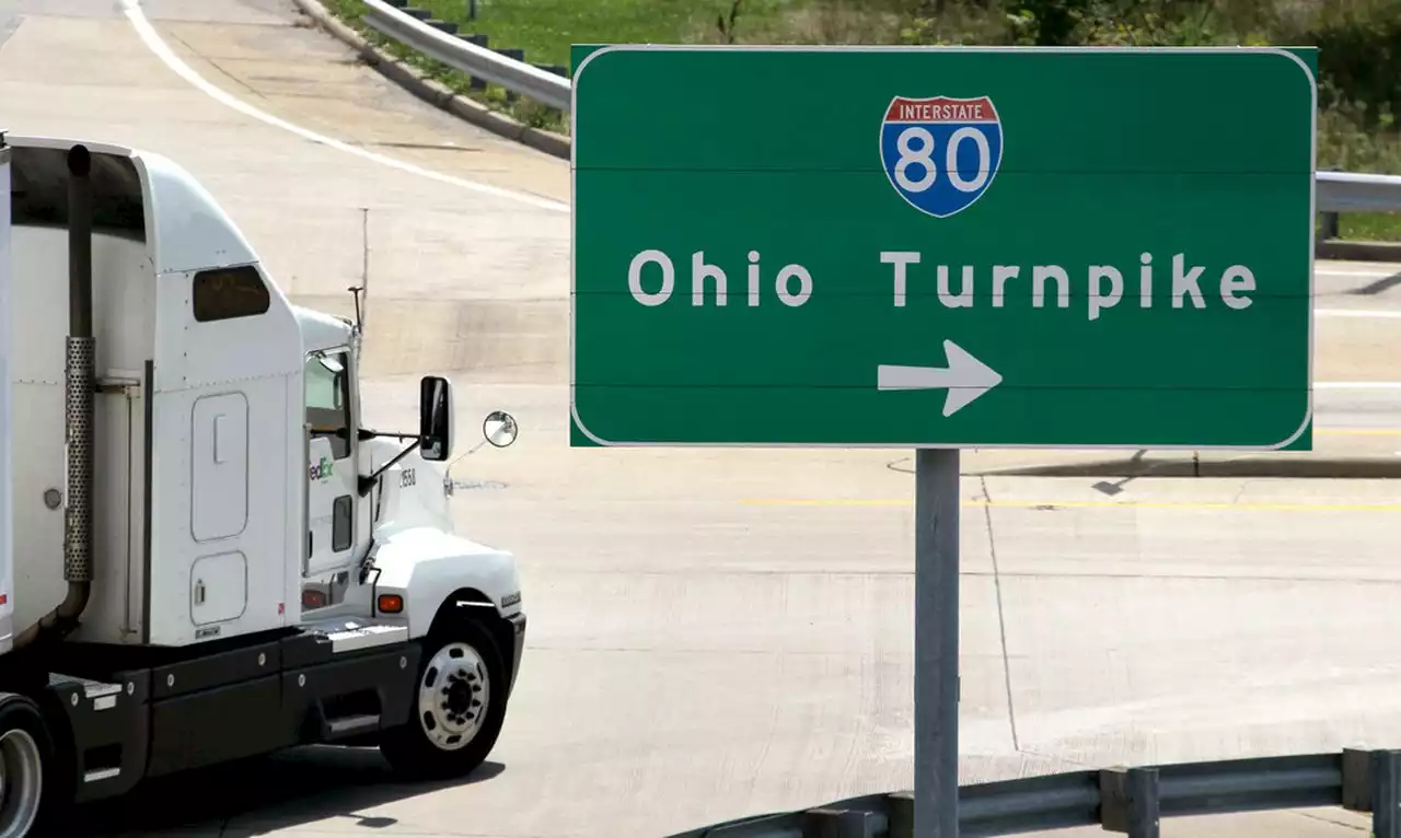 Ohio Turnpike bans high-profile vehicles in wake of windstorm set to hit Northeast Ohio region Saturday