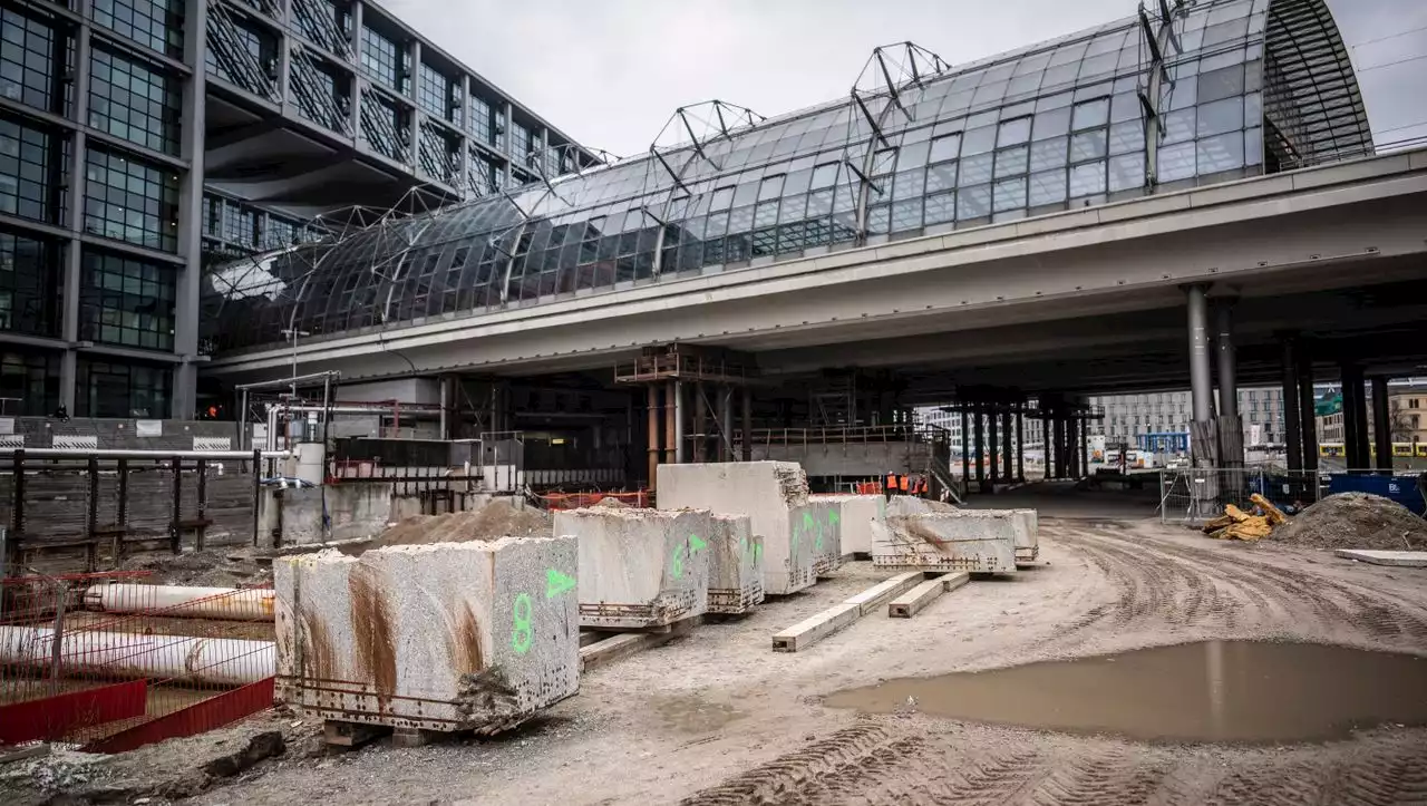 (S+) Am Berliner Hauptbahnhof bröselt der Beton