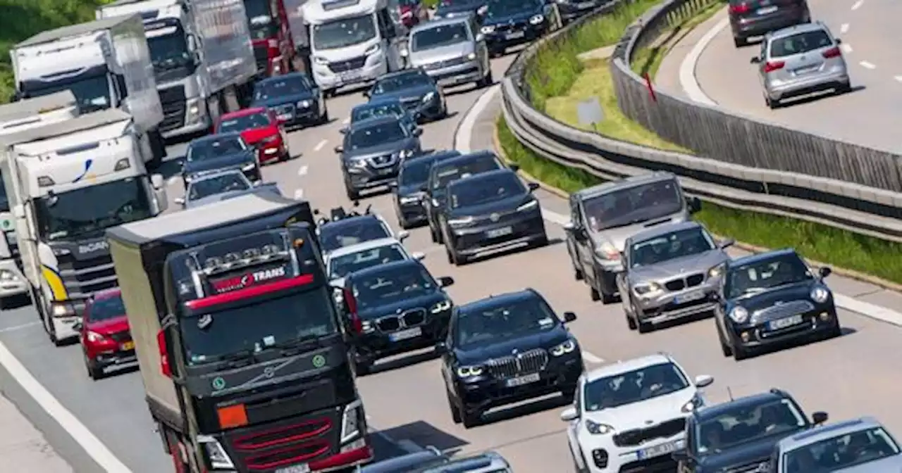 Warnstreik: Acht Bundesländer erlauben Lkw-Sonntagsfahrten