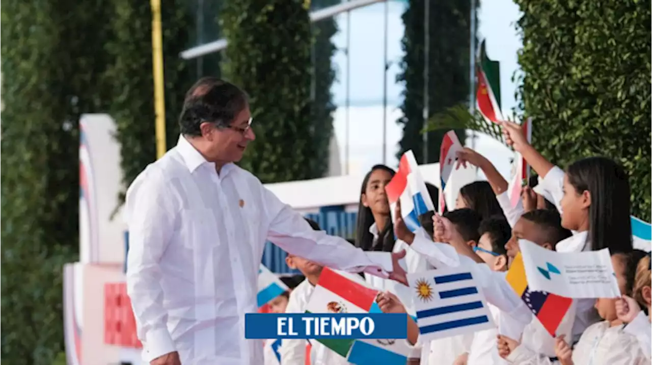 Presidente Gustavo Petro llega a la Cumbre Iberoamericana de Jefes de Estado