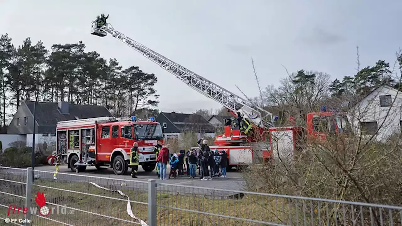 D: Eltern sammeln Spende für die Freiwillige Feuerwehr Celle