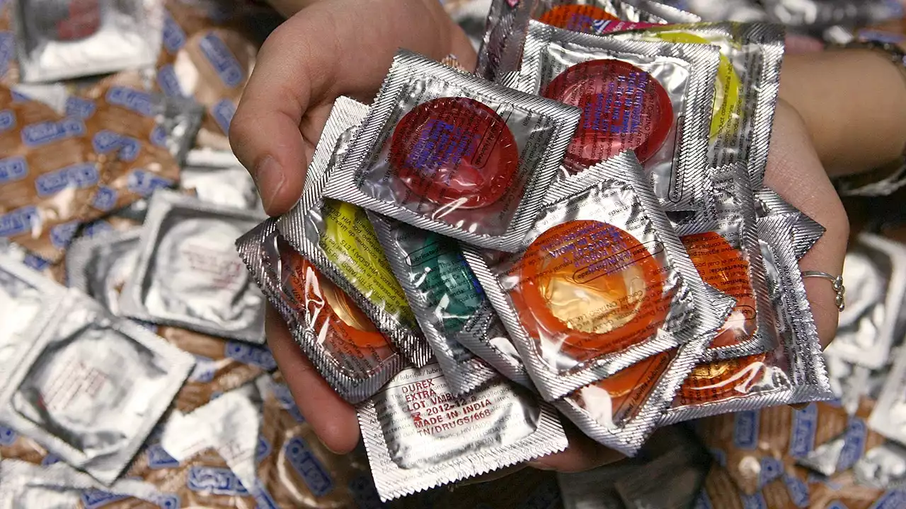 California bill would offer condoms to high school students without asking a teacher