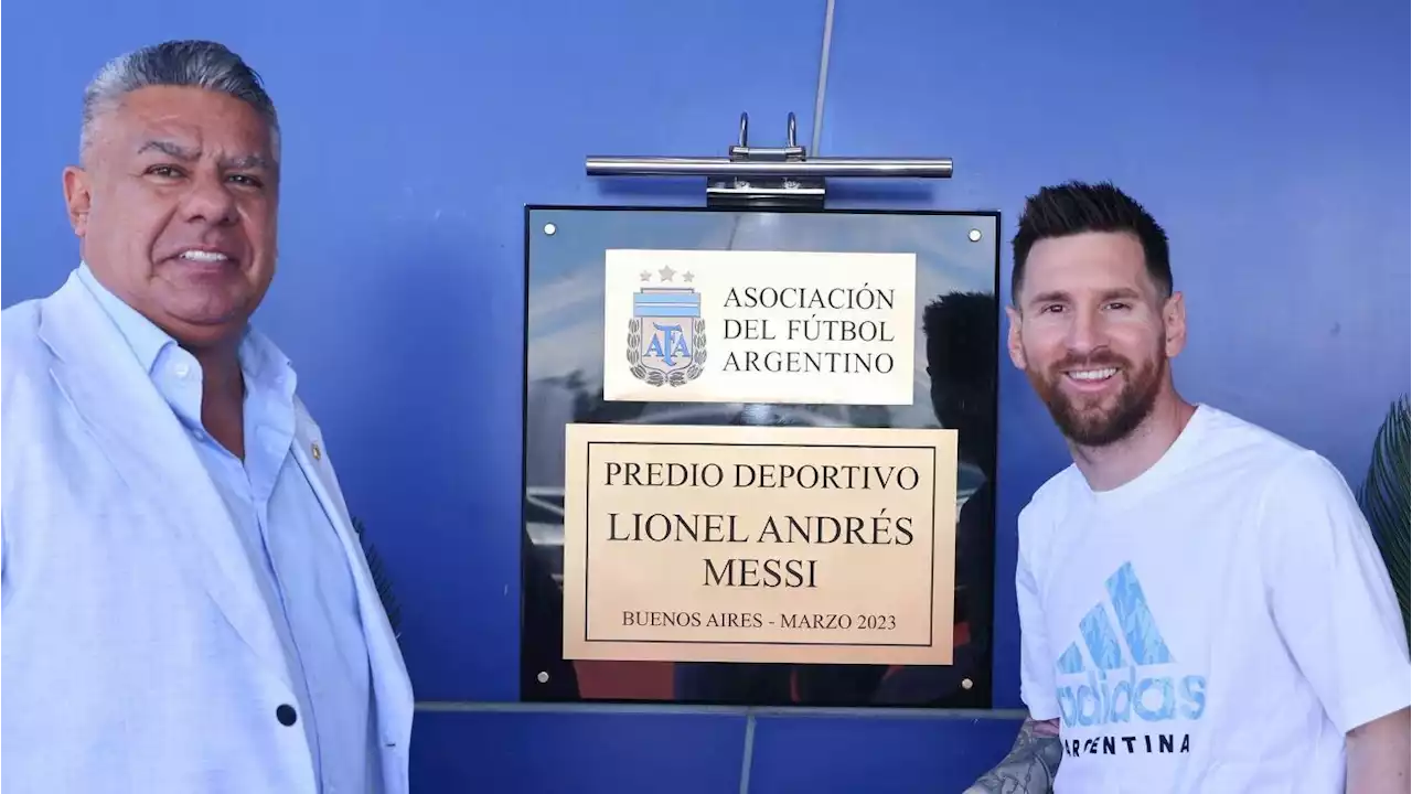 Lionel Messi recibió un reconocimiento único de la AFA