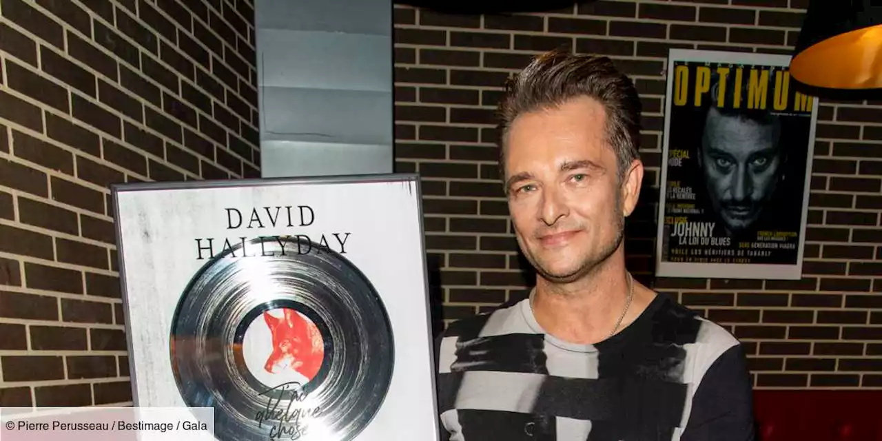 “Il était souvent parti” : David Hallyday, ses touchantes confidences sur son père absent - Gala