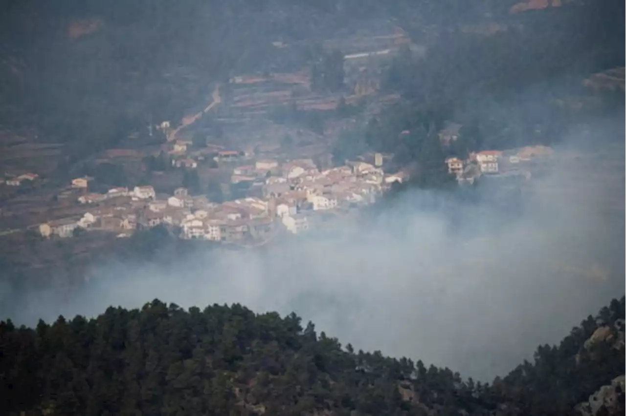 Spain battles first major wildfire of 2023