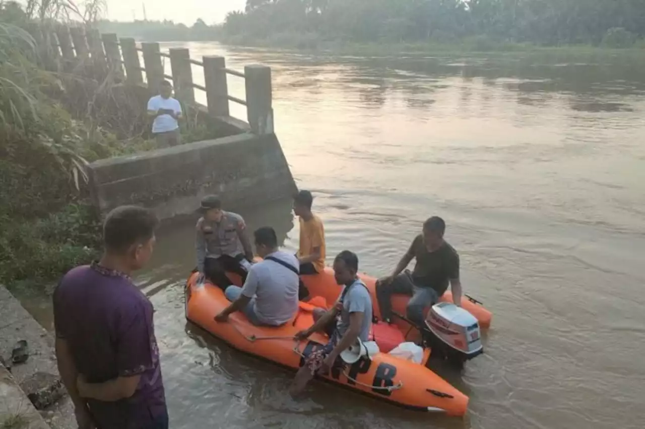 Bocah Tenggelam di Sungai Kampar Ditemukan Sudah Meninggal Dunia