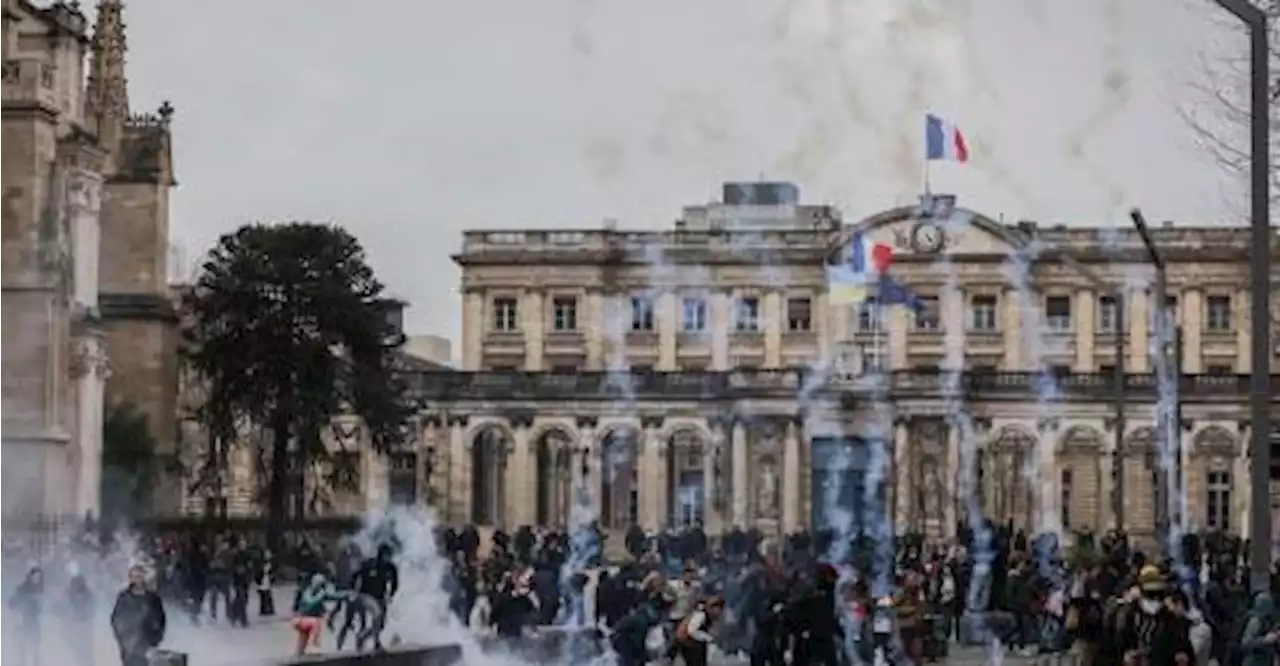 Luc Rouban : « Il y a un problème démocratique central en France &#187;