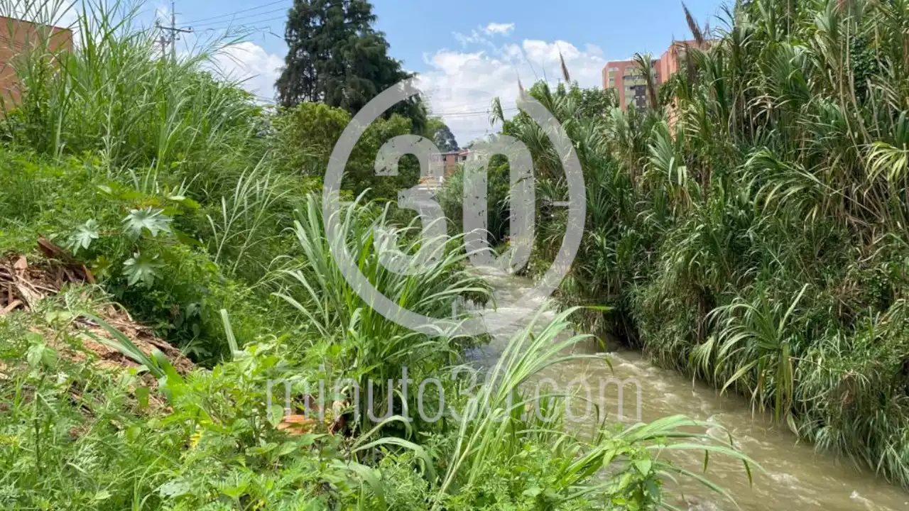 [VIDEO] Encuentran el cadáver de una mujer en un río en Caldas, Antioquia