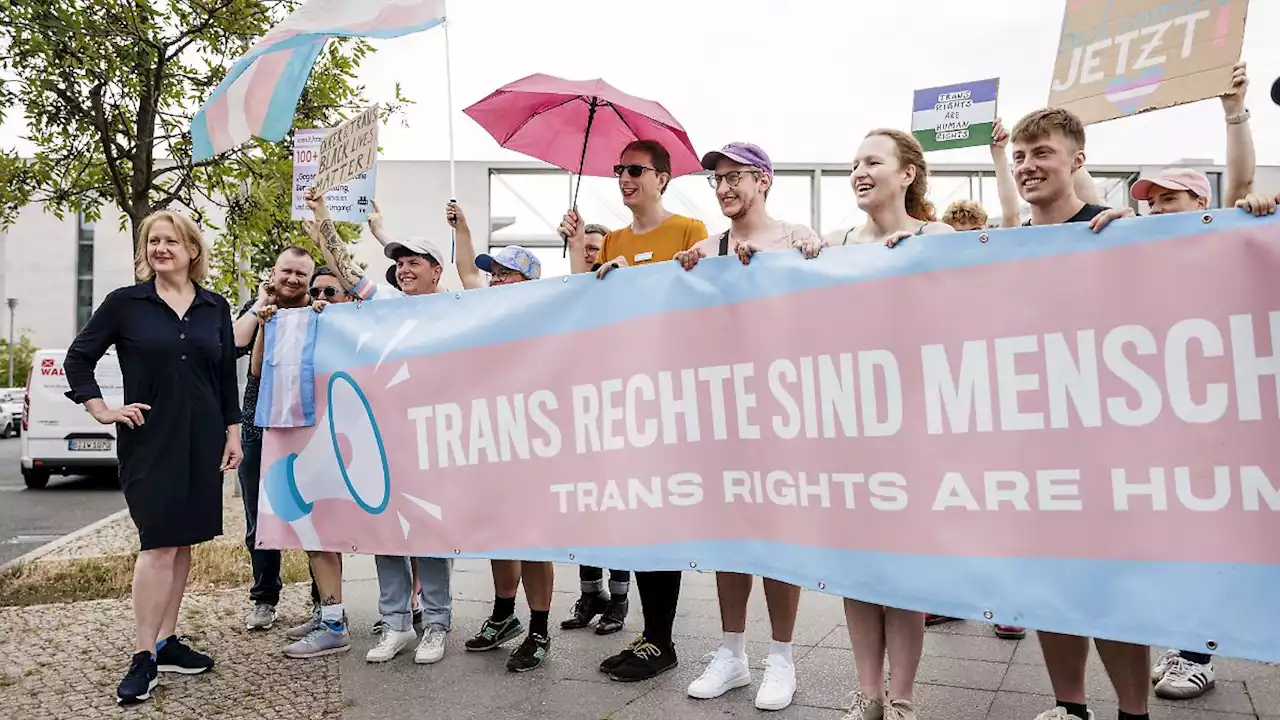 Ampel einig über Vereinfachung von Geschlechtseintrag